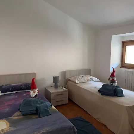 Con Ampia Terrazza Nel Cuore Di 아파트 트라오나